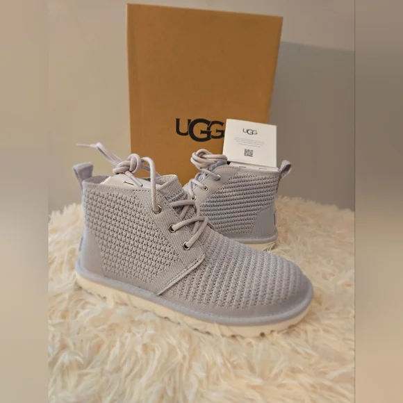 Ugh Australia  Neumel natural  chukka ankle boots sz 8 nwot $_57.JPG?set_id=880000500F main image 4